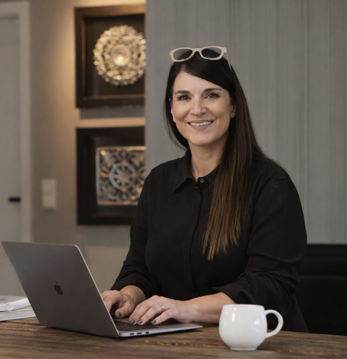 Katja Marocke steht auch für Unterstützung durch Human Design und für Klarheit im Innen und Struktur im Außen – ohne künstliche Business-Maske.